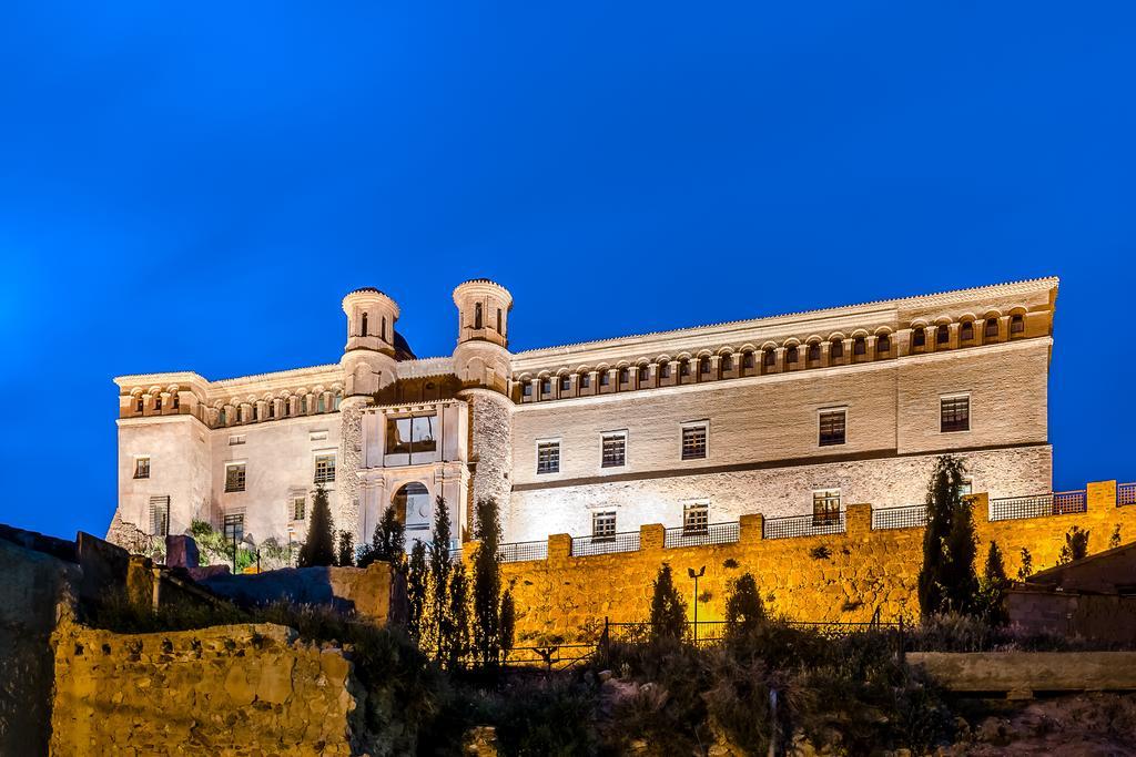 Hospederia Palacio Papa Luna Ильюэка Экстерьер фото